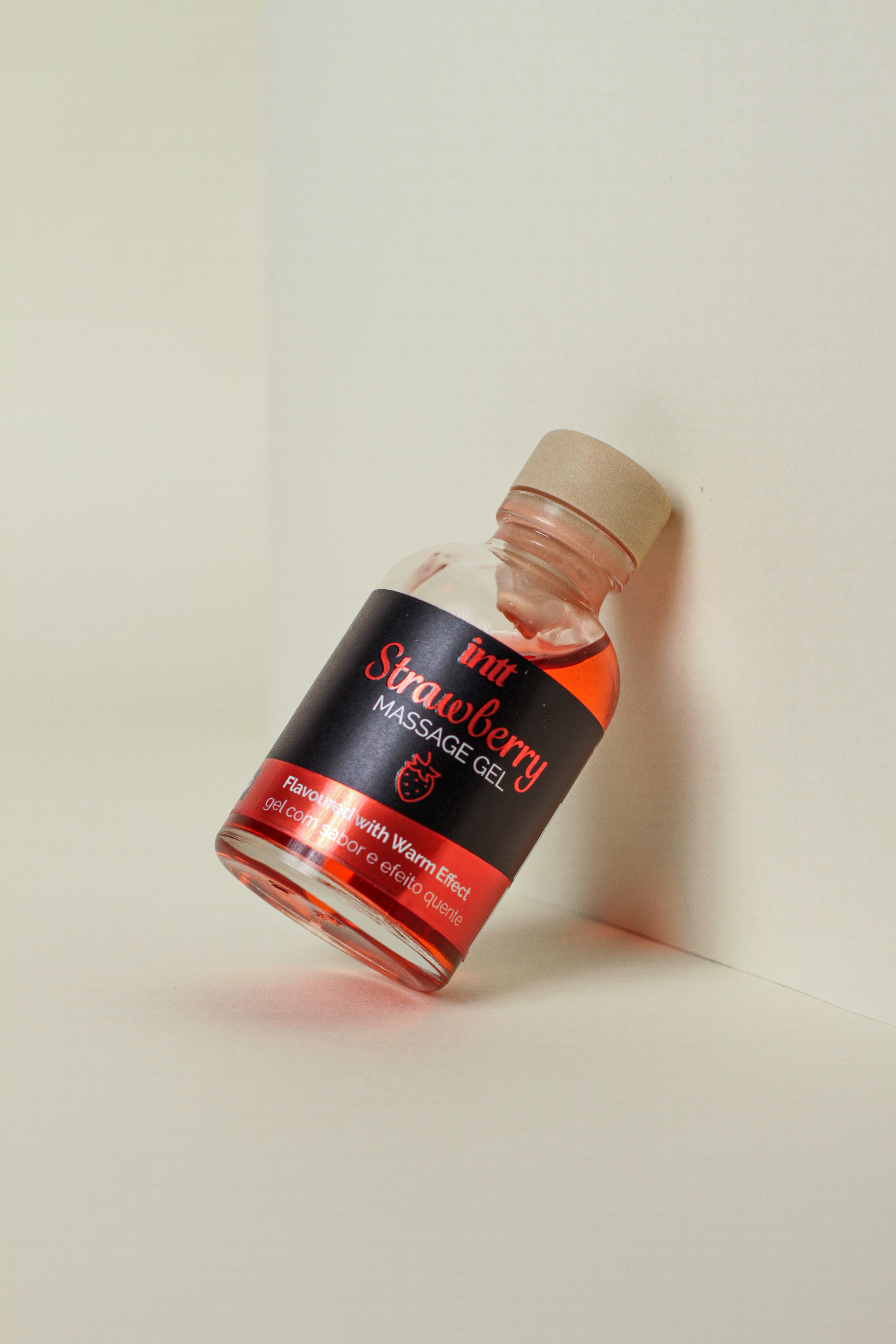 intt-strawberry-massage-gel-massage-fraise-chauffant image 4